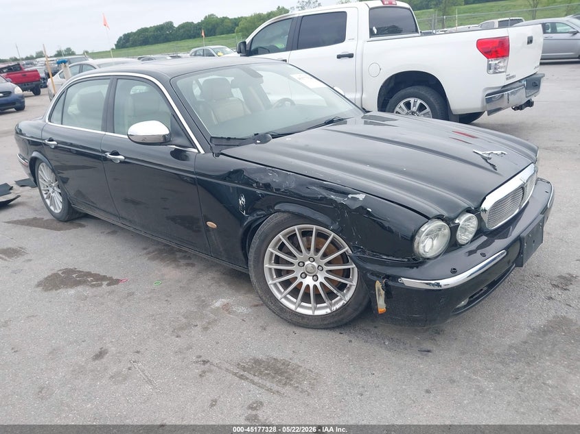 2007 Jaguar Xj series VIN SAJWA79B27SH14817 IAAI salvage auction — RIGHT FRONT, Salvage (Iowa), sold $600 on 2026-07-28 (photo 1)