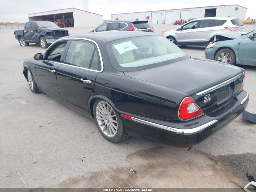 2007 Jaguar Xj series VIN SAJWA79B27SH14817 IAAI salvage auction — RIGHT FRONT, Salvage (Iowa), sold $600 on 2026-07-28 (photo 3)