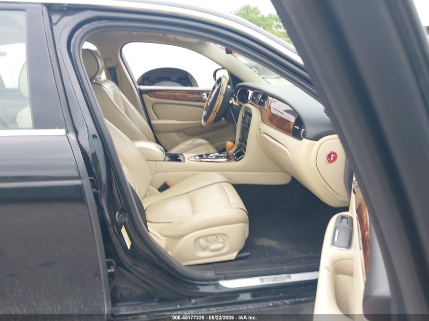 2007 Jaguar Xj series VIN SAJWA79B27SH14817 IAAI salvage auction — RIGHT FRONT, Salvage (Iowa), sold $600 on 2026-07-28 (photo 5)