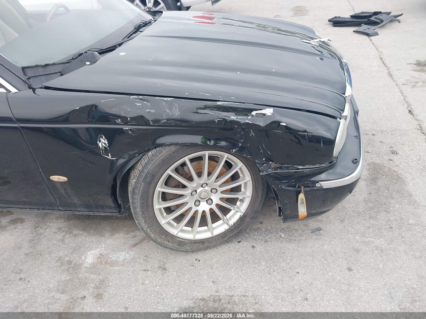 2007 Jaguar Xj series VIN SAJWA79B27SH14817 IAAI salvage auction — RIGHT FRONT, Salvage (Iowa), sold $600 on 2026-07-28 (photo 6)