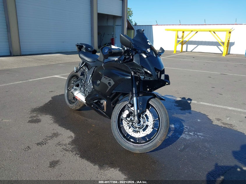 2025 Yamaha Yzf VIN JYARM38E5SA018404 IAAI salvage auction — FRONT END, Salvage (Oregon), sold $2,150 on 2026-07-21 (photo 1)