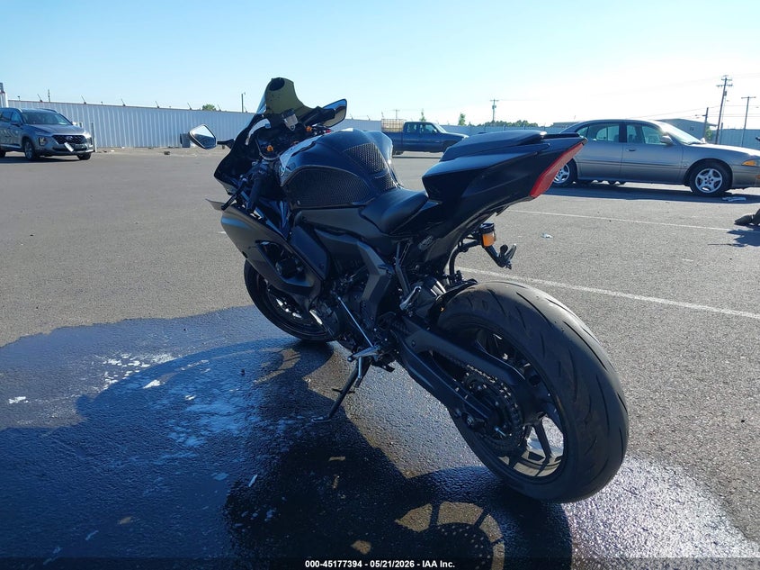 2025 Yamaha Yzf VIN JYARM38E5SA018404 IAAI salvage auction — FRONT END, Salvage (Oregon), sold $2,150 on 2026-07-21 (photo 3)