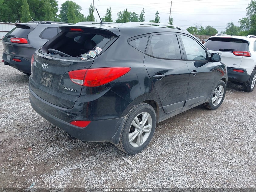 2011 Hyundai Tucson VIN KM8JU3AC4BU124783 IAAI salvage auction — HAIL, Clear (Missouri), sold $1,250 on 2026-07-13 (photo 4)