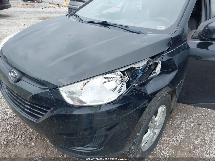 2011 Hyundai Tucson VIN KM8JU3AC4BU124783 IAAI salvage auction — HAIL, Clear (Missouri), sold $1,250 on 2026-07-13 (photo 6)