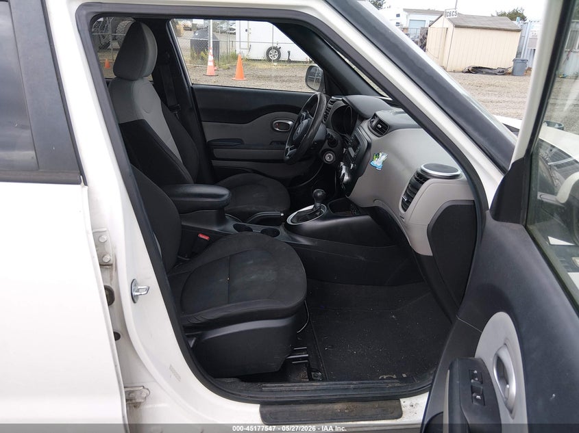 2014 Kia Soul VIN KNDJN2A25E7111448 IAAI salvage auction — LEFT SIDE, Salvage (Oregon), sold $400 on 2026-07-29 (photo 5)