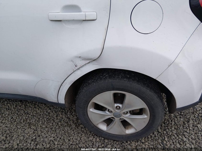 2014 Kia Soul VIN KNDJN2A25E7111448 IAAI salvage auction — LEFT SIDE, Salvage (Oregon), sold $400 on 2026-07-29 (photo 6)