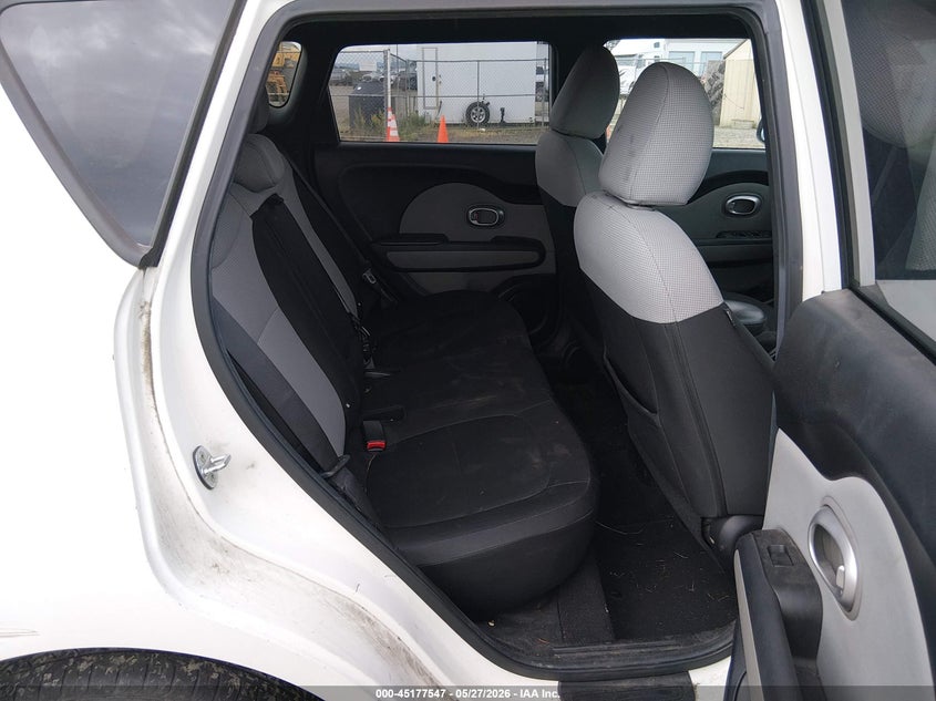 2014 Kia Soul VIN KNDJN2A25E7111448 IAAI salvage auction — LEFT SIDE, Salvage (Oregon), sold $400 on 2026-07-29 (photo 8)