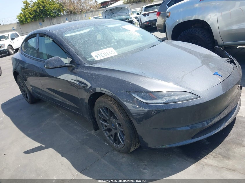 2025 Tesla Model 3 VIN 5YJ3E1EA9SF998711 IAAI salvage auction — SIDE, Salvage Title, sold $11,900 on 2026-07-22 (photo 1)