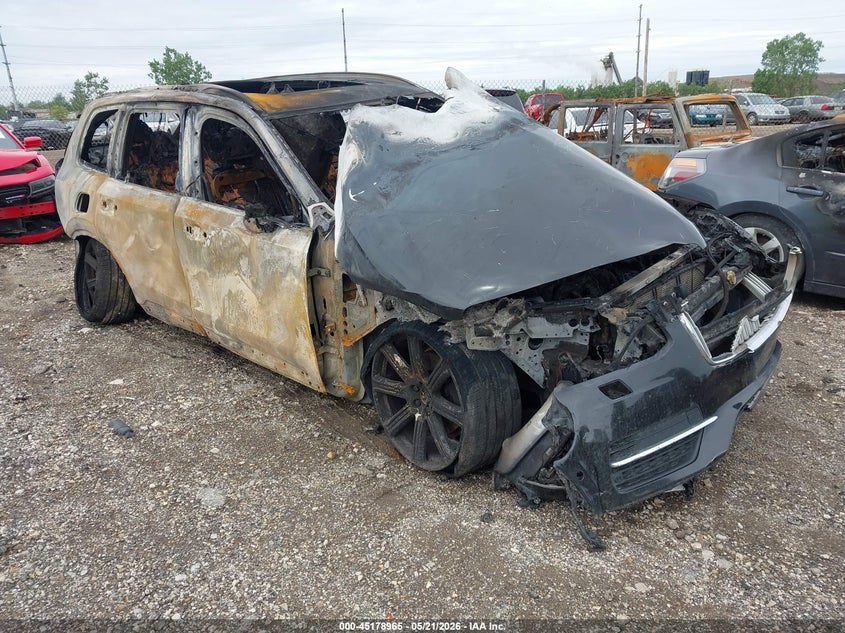 2016 Volvo Xc90 VIN YV4A22PL1G1013979 IAAI salvage auction — INTERIOR BURN, Bill Of Sale Destruction Only - Salvage (Ohio), sold $350 on 2026-07-15 (photo 1)