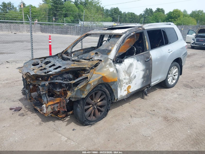 2010 Toyota Highlander hybrid VIN JTEJW3EH2A2038866 IAAI salvage auction — TOTAL BURN, Clear (Massachusetts), sold $150 on 2026-07-31 (photo 2)