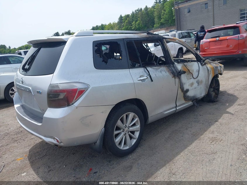 2010 Toyota Highlander hybrid VIN JTEJW3EH2A2038866 IAAI salvage auction — TOTAL BURN, Clear (Massachusetts), sold $150 on 2026-07-31 (photo 4)