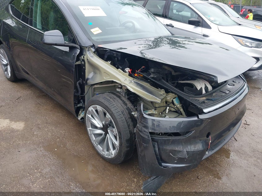 2026 Tesla Model y VIN 7SAYGDEE9TA390998 IAAI salvage auction — FRONT END, Salvage (Kansas), sold $24,200 on 2026-07-22 (photo 6)