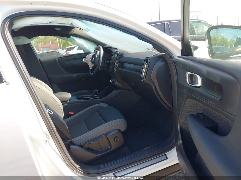 2024 Volvo C40 VIN YV4ER3GK8R2097824 IAAI salvage auction — FRONT END, Salvage Title, sold $9,250 on 2026-07-16 (photo 5)