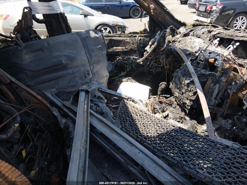 2014 Infiniti Qx80 VIN JN8AZ2NF5E9552491 IAAI salvage auction — INTERIOR BURN, Salvage (South Carolina), sold $300 on 2026-07-07 (photo 5)