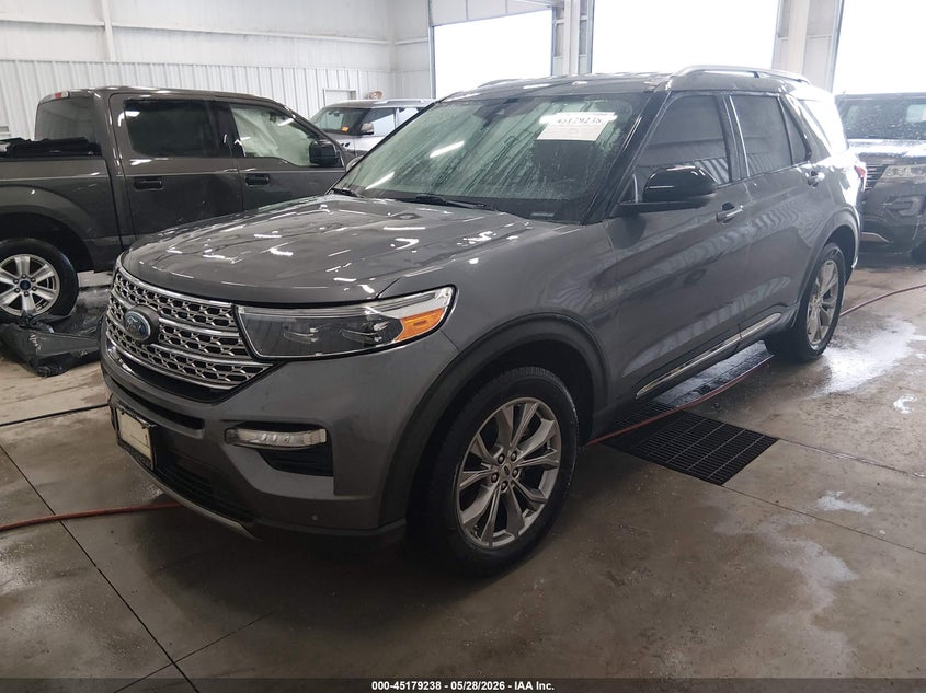 2021 Ford Explorer VIN 1FMSK8FH4MGB72586 IAAI salvage auction — HAIL, Salvage Title, sold $8,100 on 2026-08-01 (photo 2)