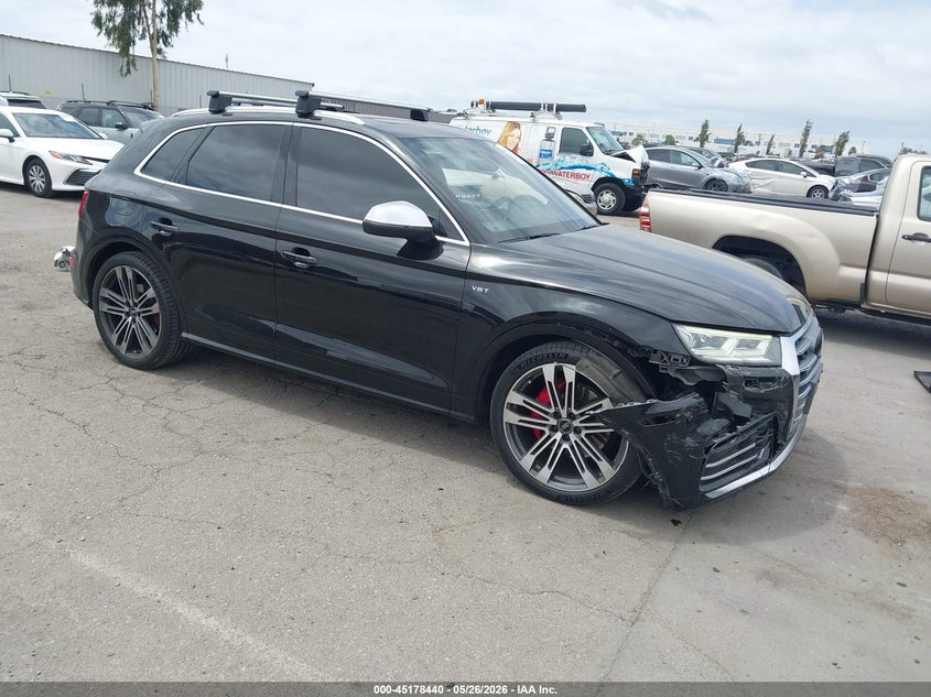 2018 Audi Sq5 VIN WA1C4AFY5J2098205 IAAI salvage auction — RIGHT FRONT, Salvage Title, sold $7,900 on 2026-08-17 (photo 1)