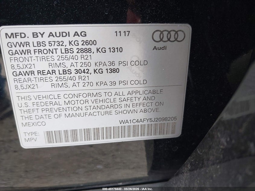 2018 Audi Sq5 VIN WA1C4AFY5J2098205 IAAI salvage auction — RIGHT FRONT, Salvage Title, sold $7,900 on 2026-08-17 (photo 9)