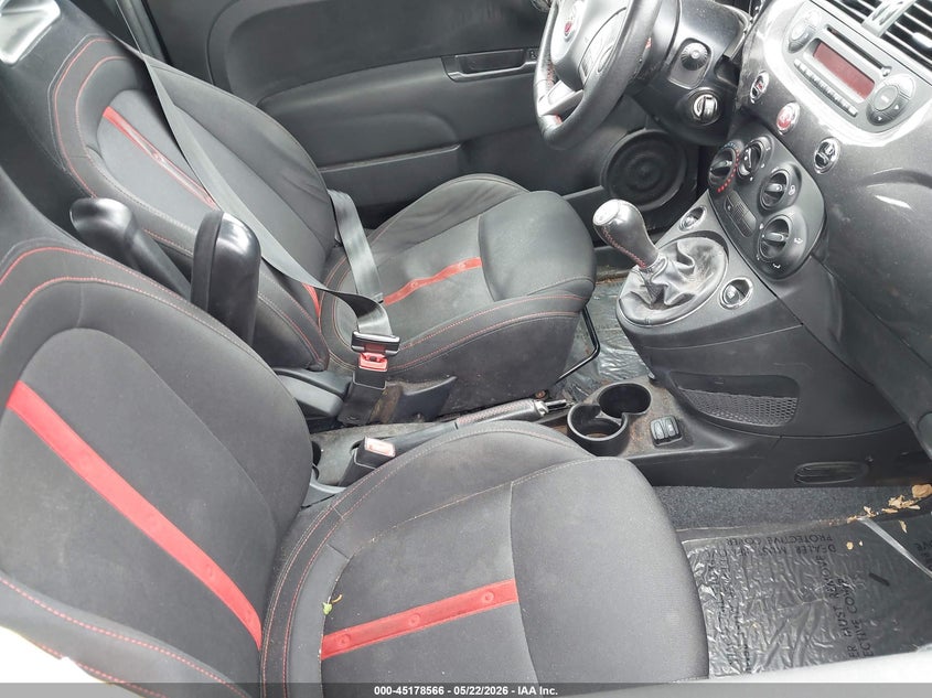2015 Fiat 500 VIN 3C3CFFFH0FT750493 IAAI salvage auction — RIGHT SIDE, Salvage (Pennsylvania), sold $1,475 on 2026-07-31 (photo 5)