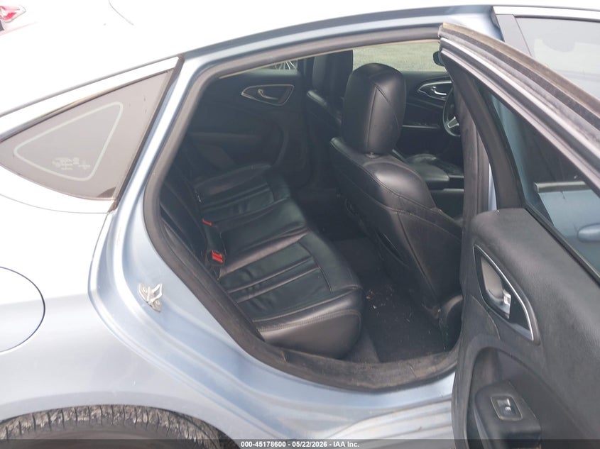 2015 Chrysler 200 VIN 1C3CCCCB2FN612672 IAAI salvage auction — NORMAL WEAR, Repossessed (Missouri), sold $275 on 2026-07-09 (photo 8)