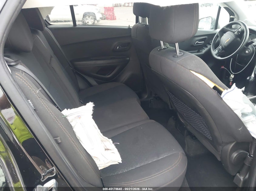 2020 Chevrolet Trax VIN KL7CJKSB8LB057623 IAAI salvage auction — RIGHT SIDE, Salvage (Texas), sold $2,450 on 2026-07-15 (photo 8)
