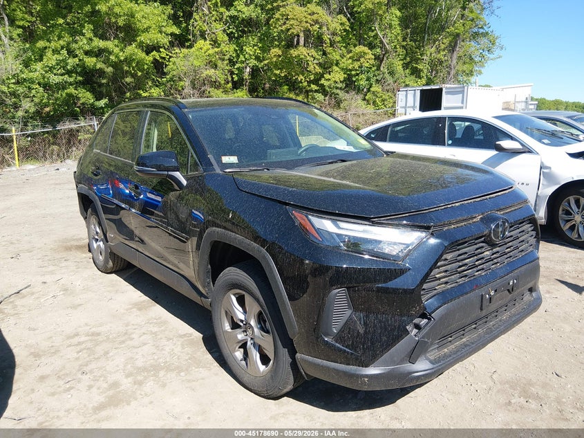2025 Toyota Rav 4 VIN JTMRWRFV4SD277713 IAAI salvage auction — REAR END, Salvage (Massachusetts), sold $15,525 on 2026-07-28 (photo 1)
