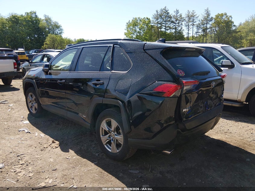 2025 Toyota Rav 4 VIN JTMRWRFV4SD277713 IAAI salvage auction — REAR END, Salvage (Massachusetts), sold $15,525 on 2026-07-28 (photo 3)