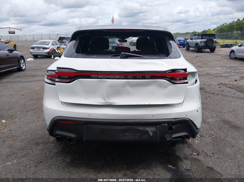 2025 Porsche Macan VIN WP1AA2A54SLB09231 IAAI salvage auction — REAR END, Salvage Title, sold $32,975 on 2026-07-15 (photo 6)