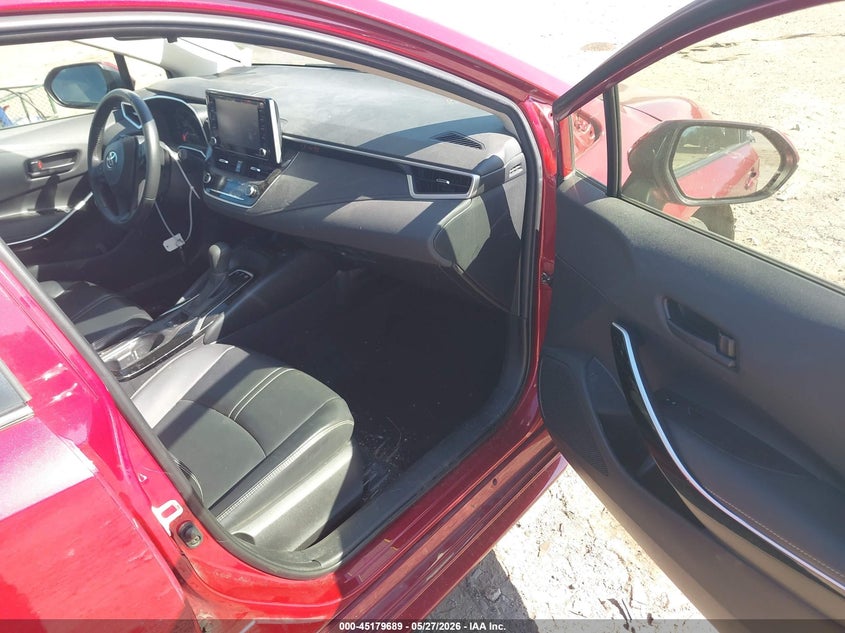 2022 Toyota Corolla VIN JTDEAMDE4NJ040177 IAAI salvage auction — FRONT & REAR, Salvage Title, sold $5,500 on 2026-07-17 (photo 5)