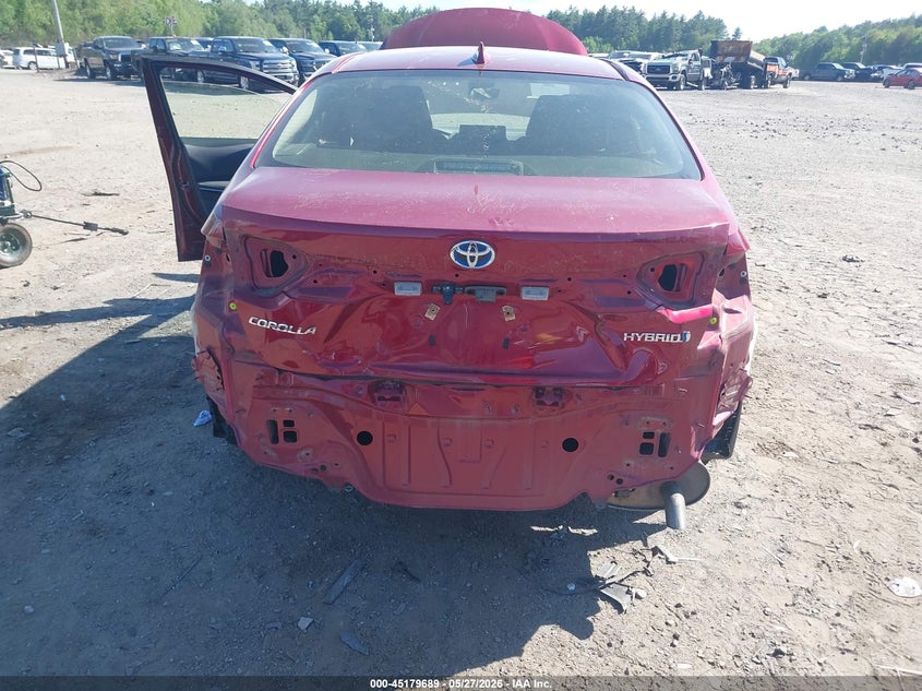 2022 Toyota Corolla VIN JTDEAMDE4NJ040177 IAAI salvage auction — FRONT & REAR, Salvage Title, sold $5,500 on 2026-07-17 (photo 6)
