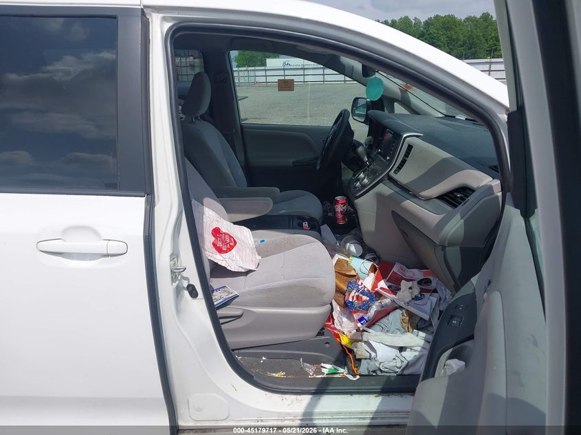 2020 Toyota Sienna VIN 5TDKZ3DC4LS068145 IAAI salvage auction — FRONT END, Salvage (Arkansas), sold $7,700 on 2026-07-15 (photo 5)