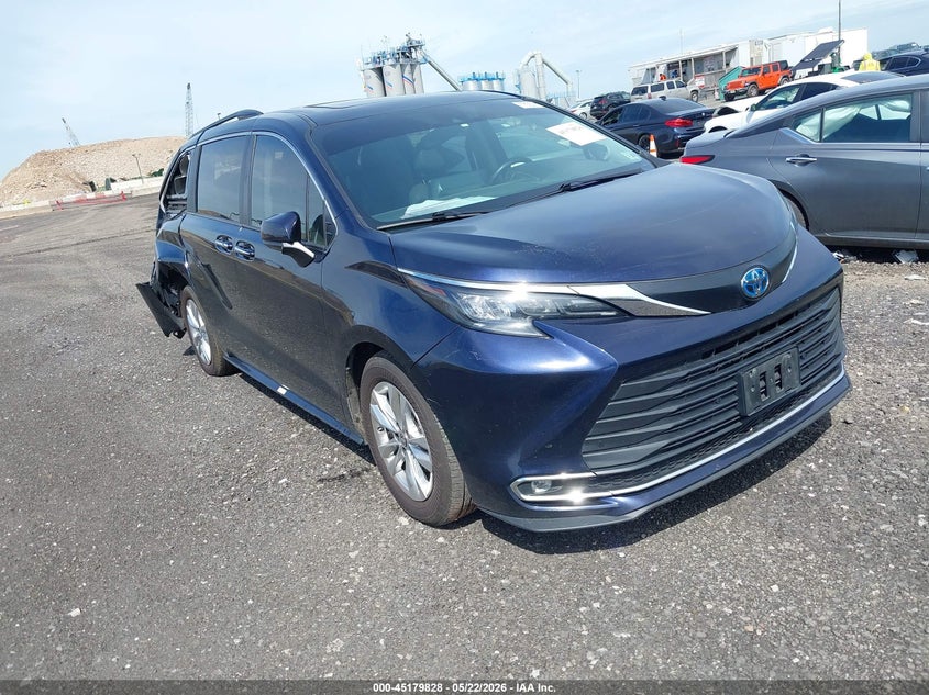 2024 Toyota Sienna VIN 5TDJSKFC0RS125084 IAAI salvage auction — REAR END, Salvage (Idaho), sold $3,350 on 2026-07-28 (photo 1)