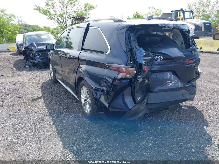 2024 Toyota Sienna VIN 5TDJSKFC0RS125084 IAAI salvage auction — REAR END, Salvage (Idaho), sold $3,350 on 2026-07-28 (photo 3)