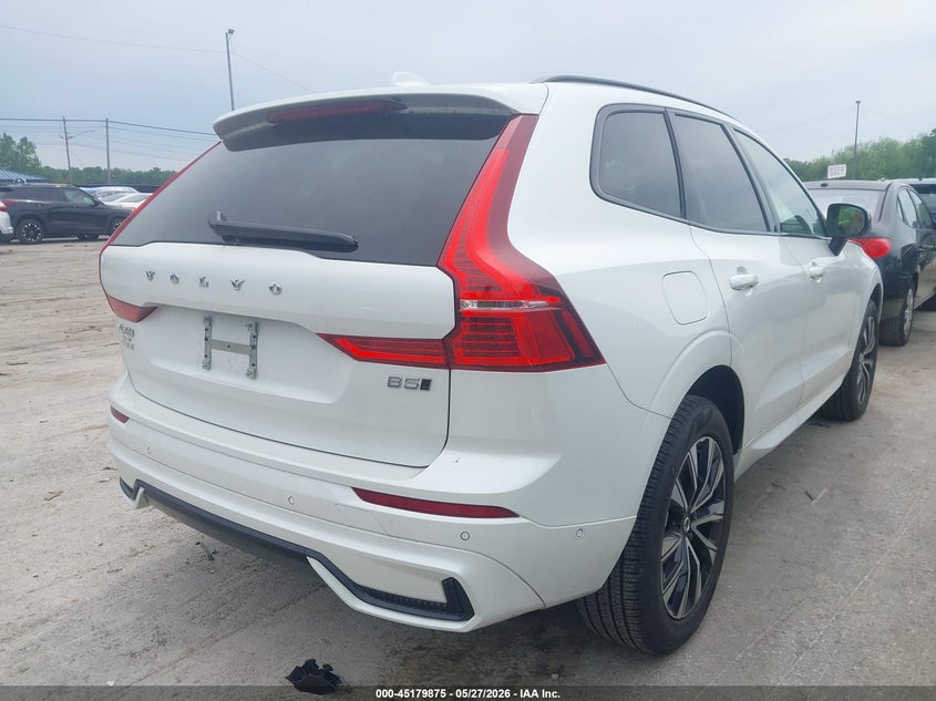 2025 Volvo Xc60 VIN YV4M12RC5S1087587 IAAI salvage auction — HAIL, Salvage Title, sold $23,050 on 2026-07-14 (photo 4)