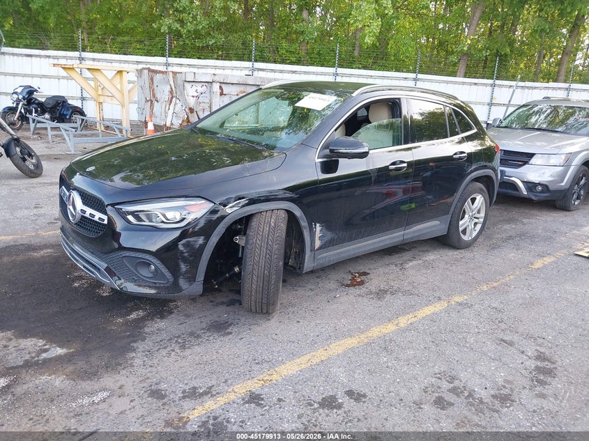 2022 Mercedes-benz Gla-klasse VIN W1N4N4HB8NJ370588 IAAI salvage auction — LEFT FRONT, Clear (Michigan), sold $9,600 on 2026-07-31 (photo 2)