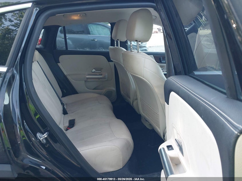 2022 Mercedes-benz Gla-klasse VIN W1N4N4HB8NJ370588 IAAI salvage auction — LEFT FRONT, Clear (Michigan), sold $9,600 on 2026-07-31 (photo 8)