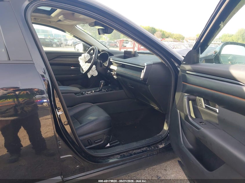 2023 Mazda Cx-50 VIN 7MMVABEM4PN128412 IAAI salvage auction — FRONT END, Salvage (Wisconsin), sold $7,350 on 2026-08-27 (photo 5)
