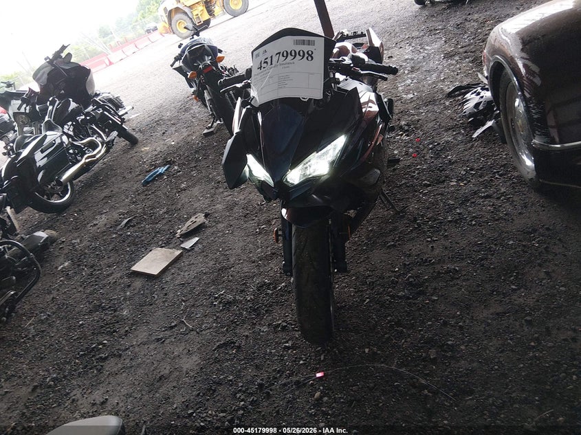 2024 Kawasaki Ninja VIN ML5EXEP12RDAC6594 IAAI salvage auction — REAR END, Salvage (Tennessee), sold $1,150 on 2026-07-29 (photo 5)