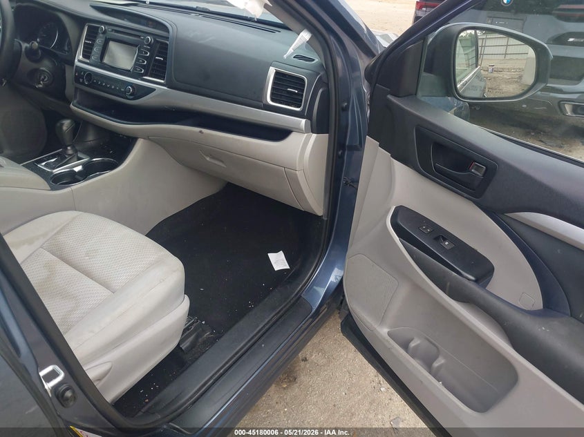 2019 Toyota Highlander VIN 5TDZARFH9KS057352 IAAI salvage auction — REAR END, Salvage (Georgia), sold $7,500 on 2026-07-29 (photo 5)