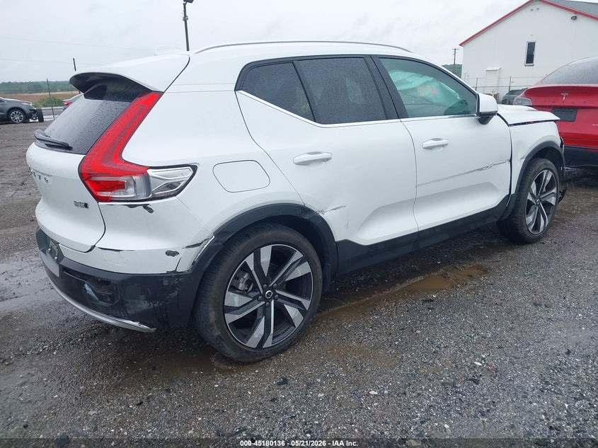 2024 Volvo Xc40 VIN YV4L12UF7R2351653 IAAI salvage auction — SIDE, Salvage (Pennsylvania), sold $7,050 on 2026-08-05 (photo 4)