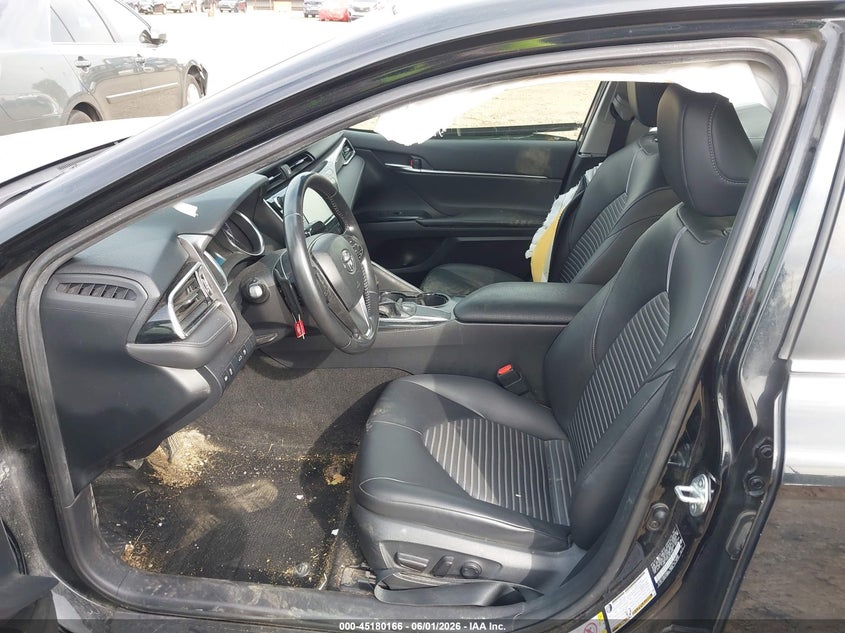 2018 Toyota Camry VIN JTNB11HK5J3013582 IAAI salvage auction — RIGHT SIDE, Salvage Title, sold $4,400 on 2026-07-08 (photo 5)