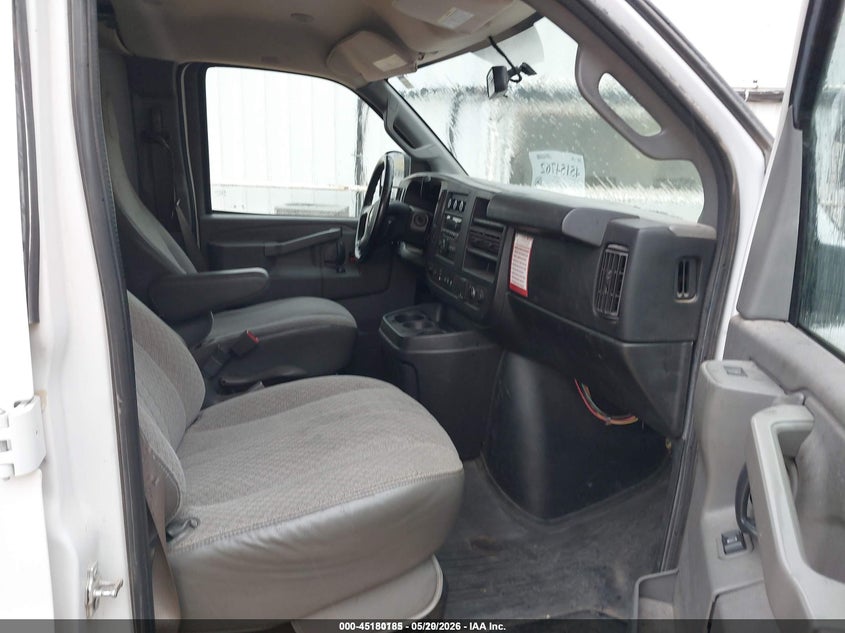 2017 Chevrolet Express 3500 VIN 1GCZGHFG4H1272899 IAAI salvage auction — NORMAL WEAR, Sf97 (Texas), sold $23,150 on 2026-07-07 (photo 5)