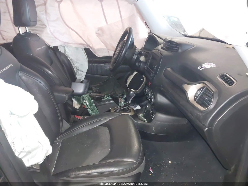 2017 Jeep Renegade VIN ZACCJBCB1HPE83734 IAAI salvage auction — LEFT & RIGHT, Salvage (North Carolina), sold $725 on 2026-07-06 (photo 5)