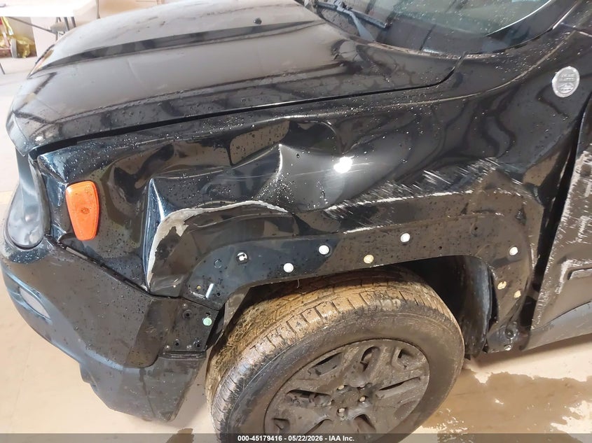 2017 Jeep Renegade VIN ZACCJBCB1HPE83734 IAAI salvage auction — LEFT & RIGHT, Salvage (North Carolina), sold $725 on 2026-07-06 (photo 6)