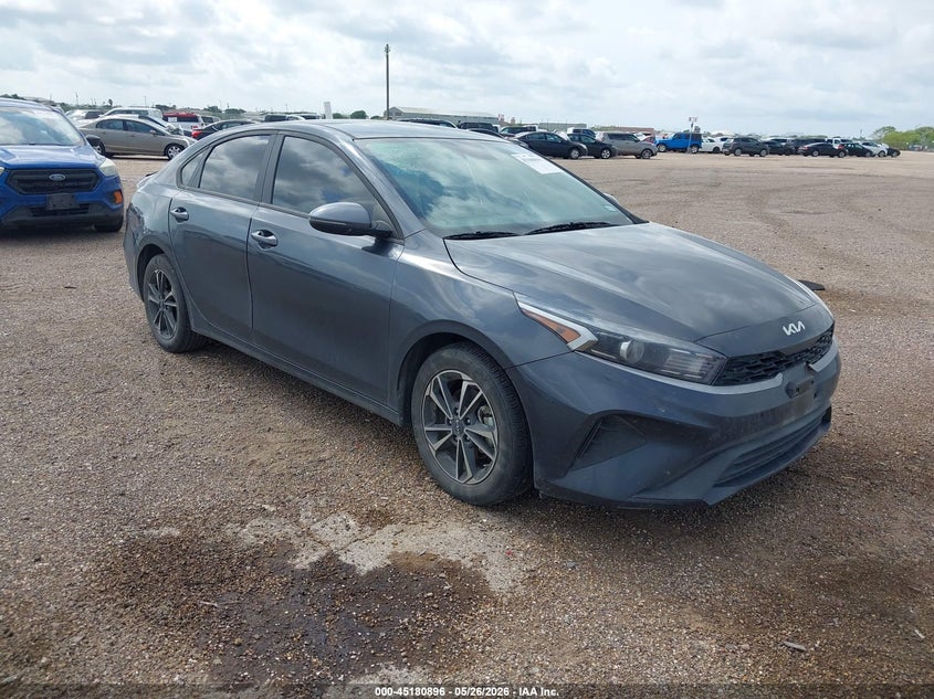 2024 Kia Forte VIN 3KPF24AD6RE800125 IAAI salvage auction — REAR END, Original (Texas), sold $7,250 on 2026-07-29 (photo 1)