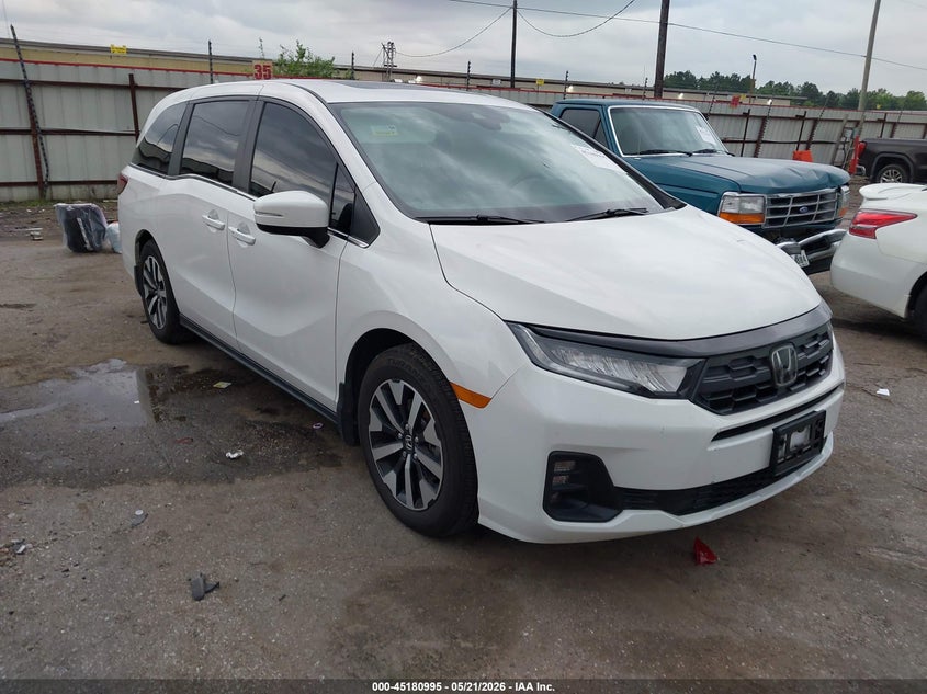 2026 Honda Odyssey VIN 5FNRL6H60TB005666 IAAI salvage auction — LEFT SIDE, Original (Texas), sold $17,750 on 2026-07-29 (photo 1)