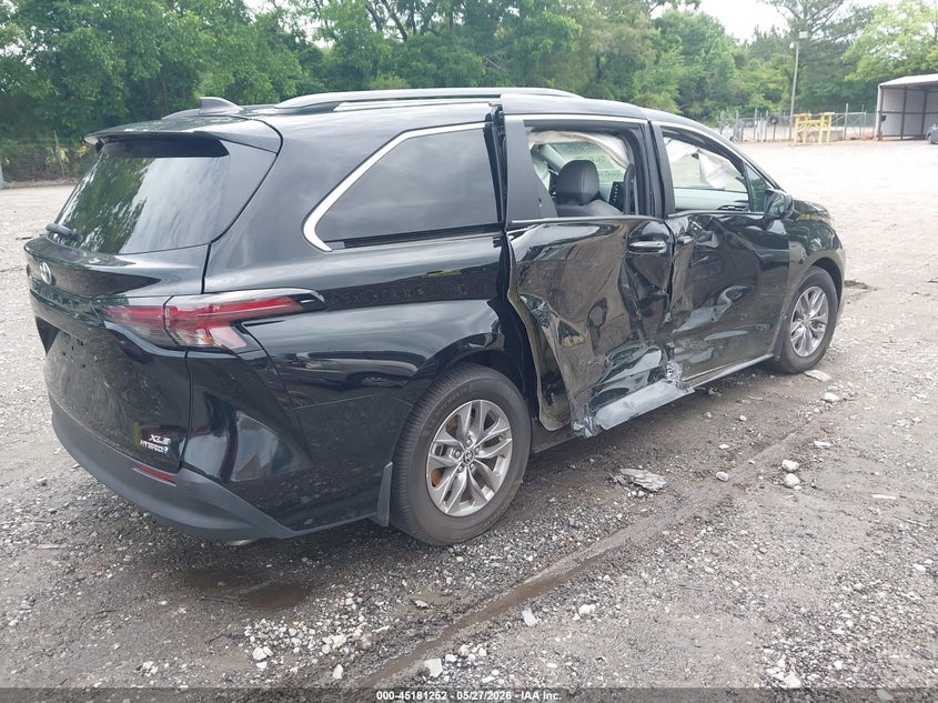 2024 Toyota Sienna VIN 5TDYRKEC7RS183494 IAAI salvage auction — ROLLOVER, Salvage (Georgia), sold $7,300 on 2026-07-31 (photo 4)