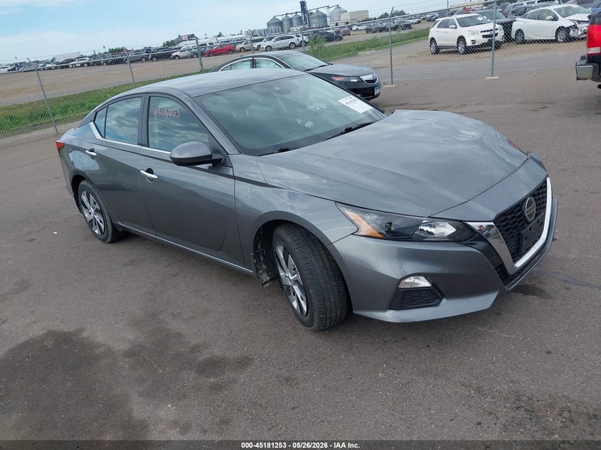 2022 Nissan Altima VIN 1N4BL4BV8NN417625 IAAI salvage auction — LEFT SIDE, Salvage Title, sold $1,850 on 2026-07-27 (photo 1)