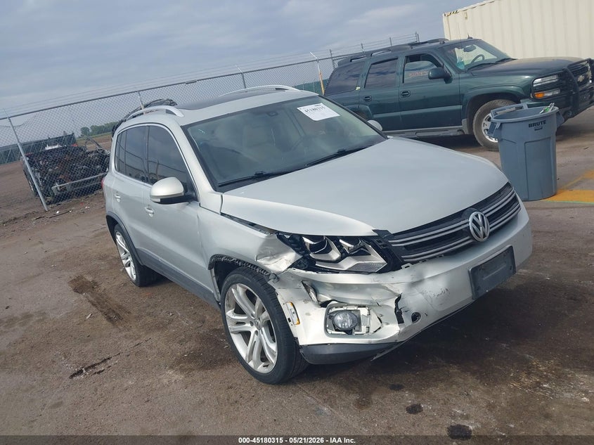 2012 Volkswagen Tiguan VIN WVGBV7AXXCW607373 IAAI salvage auction — RIGHT FRONT, Regular (South Dakota), sold $1,500 on 2026-07-07 (photo 1)