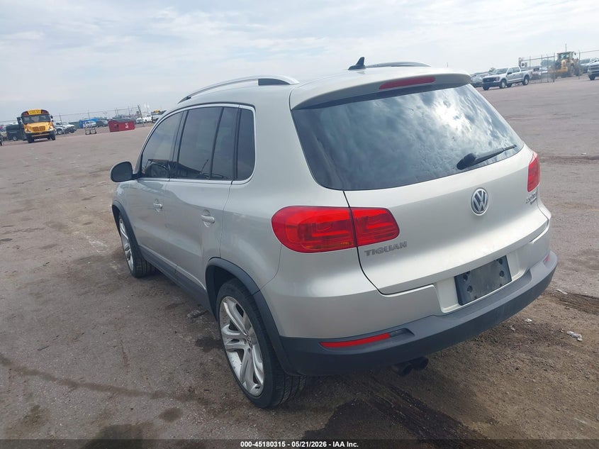 2012 Volkswagen Tiguan VIN WVGBV7AXXCW607373 IAAI salvage auction — RIGHT FRONT, Regular (South Dakota), sold $1,500 on 2026-07-07 (photo 3)