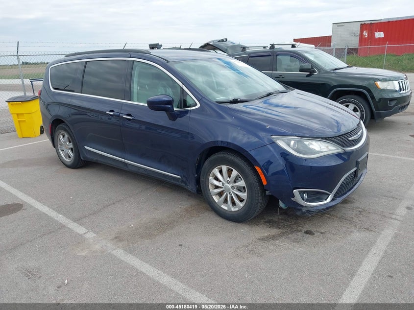 2017 Chrysler Pacifica VIN 2C4RC1BG3HR512528 IAAI salvage auction — FRONT END, Salvage (Nebraska), sold $2,150 on 2026-07-15 (photo 1)